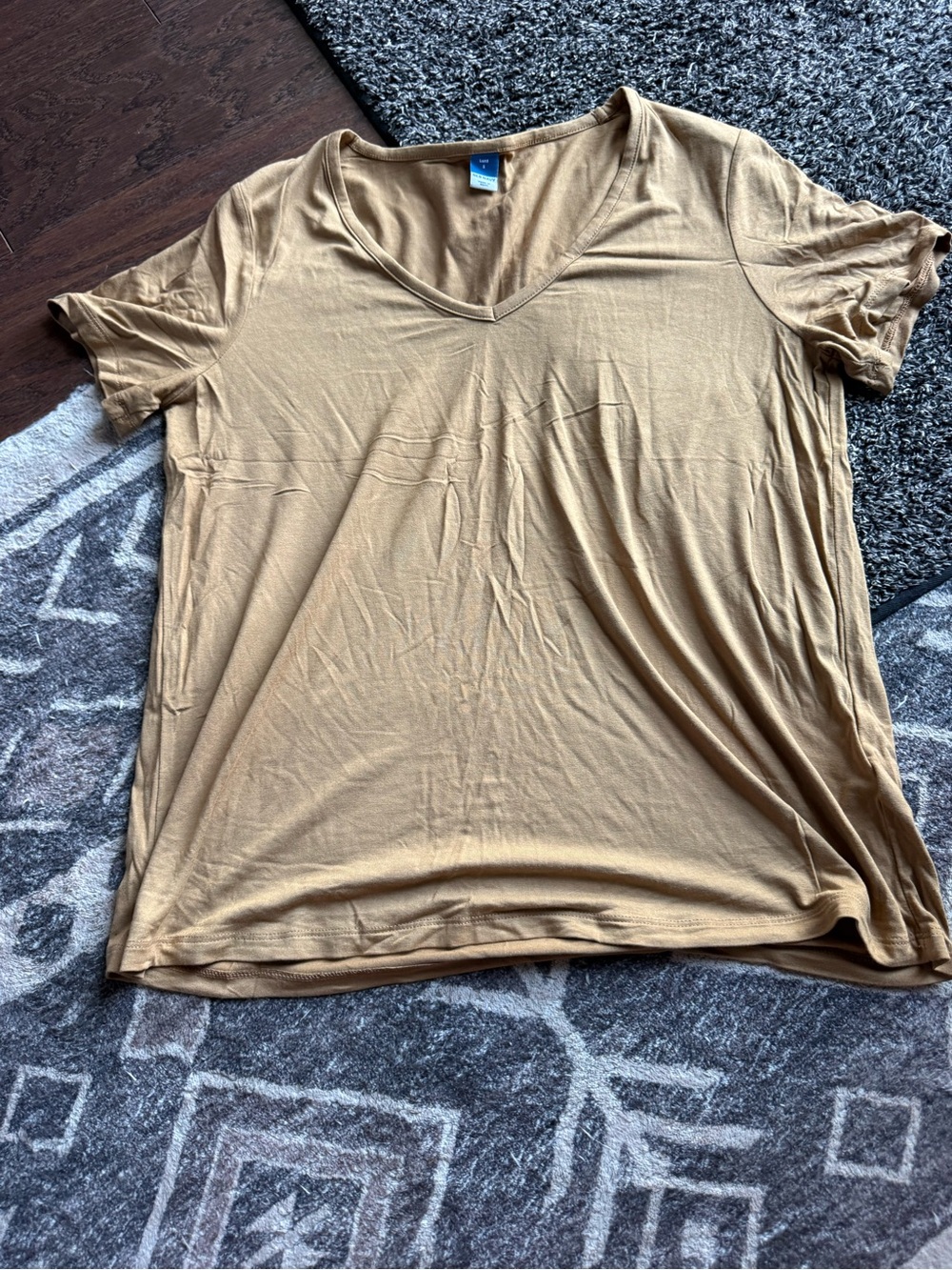 Old Navy Women's Short Sleeve V-Neck Tee in Camel